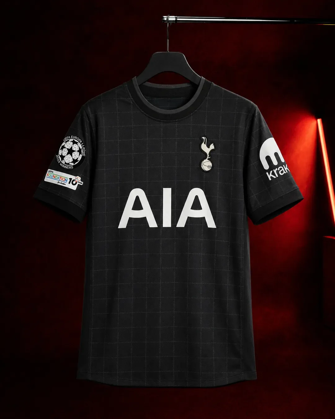 Tottenham dres – crni model naprijed